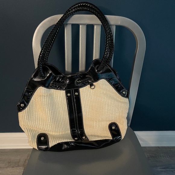 EUC AK Anne Klein Tote Bag - Black and Cream - Classic Basket Weave Texture - Picture 1 of 7